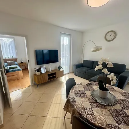 B73 Apartamento *