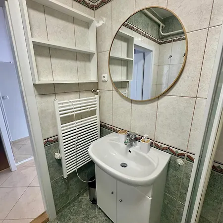 Apartment B73
