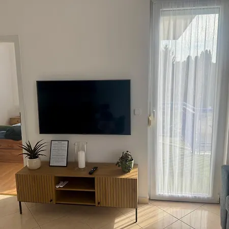 B73 Apartment